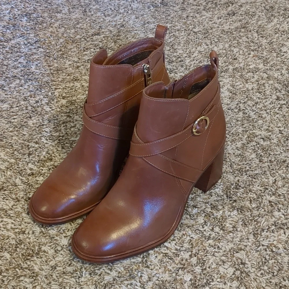 Antonio Melani Leather Tan Camel Ankle Boots Heeled Booties 8.5 Chunky Heel Zip